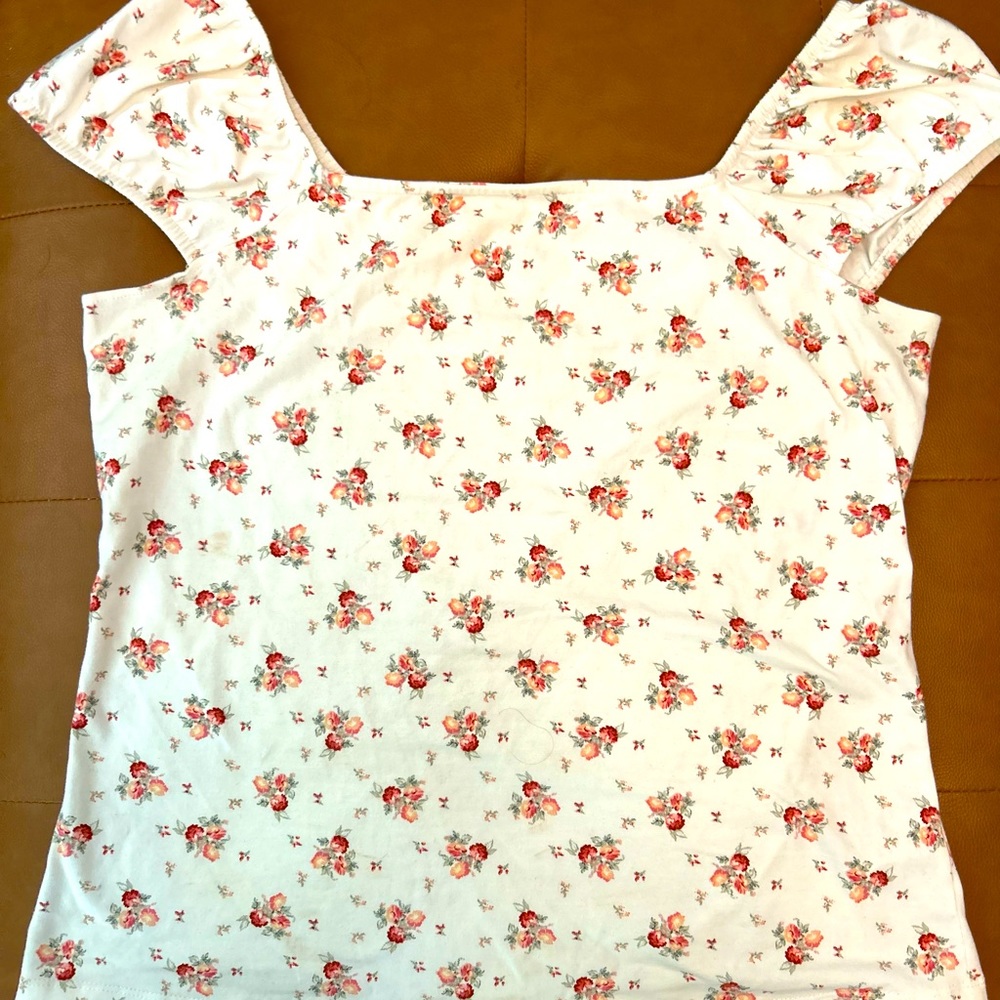 Cute Boho top! Soft material, cap sleeves!